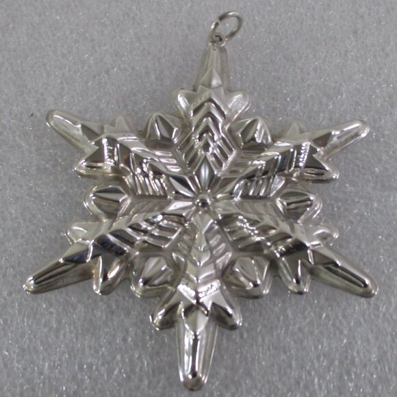 GORHAM STERLING SILVER 1972 SNOWFLAKE ORNAMENT🎁 - Picture 11 of 13